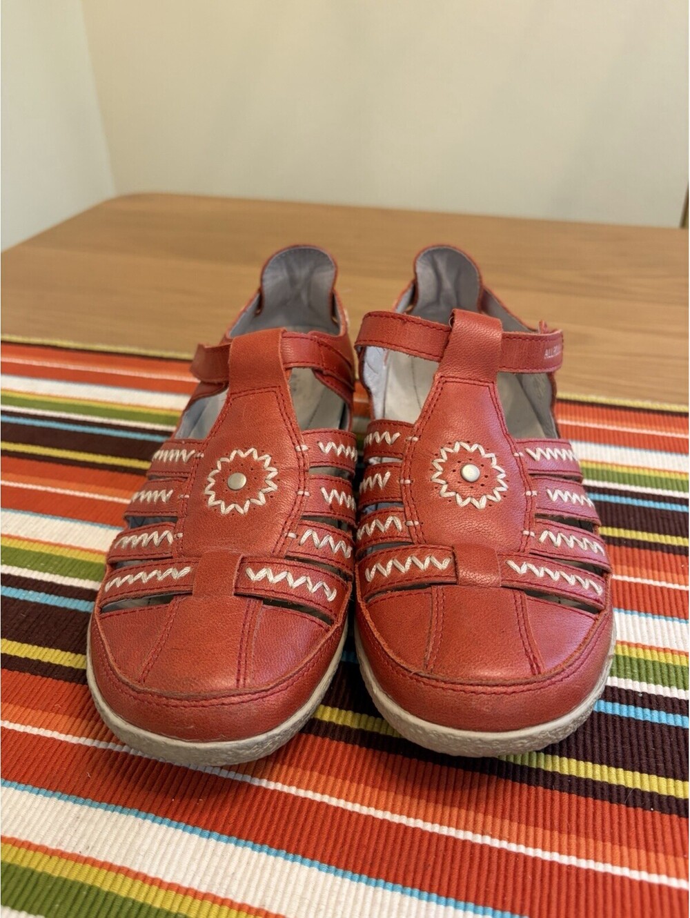 Allrounder By Mephisto Women’s 9.5 Red Mary Jane Shoes Embroidered